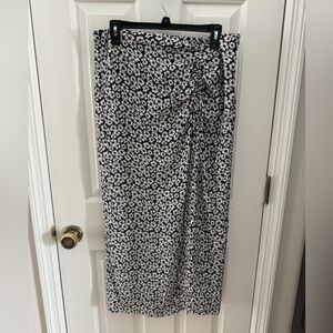Bershka - size XL - black floral midi skirt